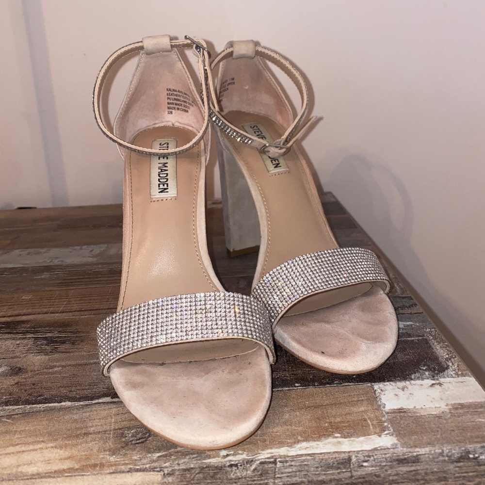 STEVE MADDEN Chunky Heel with Sparkle!